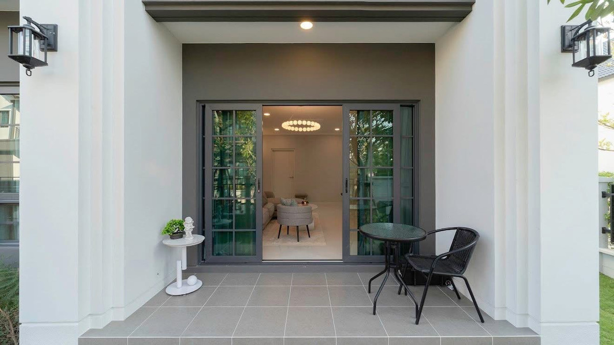 For RentHouseBangna, Bearing, Lasalle : ✨[ 𝐅𝐎𝐑 𝐑𝐄𝐍𝐓] Beautifully decorated detached house. Near Mega Bangna 🌳 ✅ For rent 𝟏𝟓𝟎,𝟎𝟎𝟎 baht / month