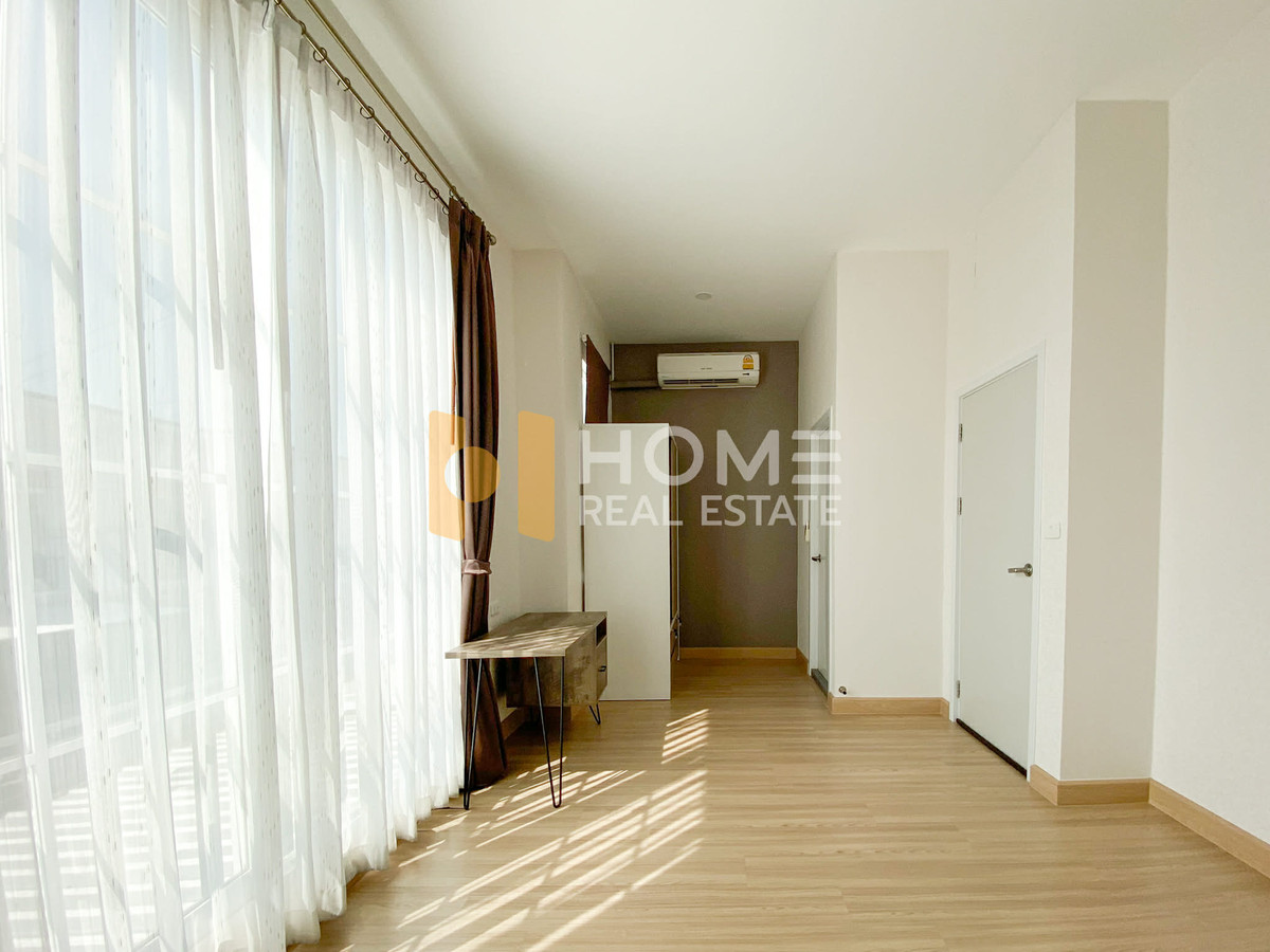 For RentTownhomeThaphra, Talat Phlu, Wutthakat : ⭐ Rare unit in front of the house, wont hit anyone 🏡 2-story townhome, garden view 🔥 Casa City Kanlapaphruek - Sathorn / 3 bedrooms (for rent), Casa City Kanlapaphruek - Sathorn / 3 Bedrooms (FOR RENT) BALL231