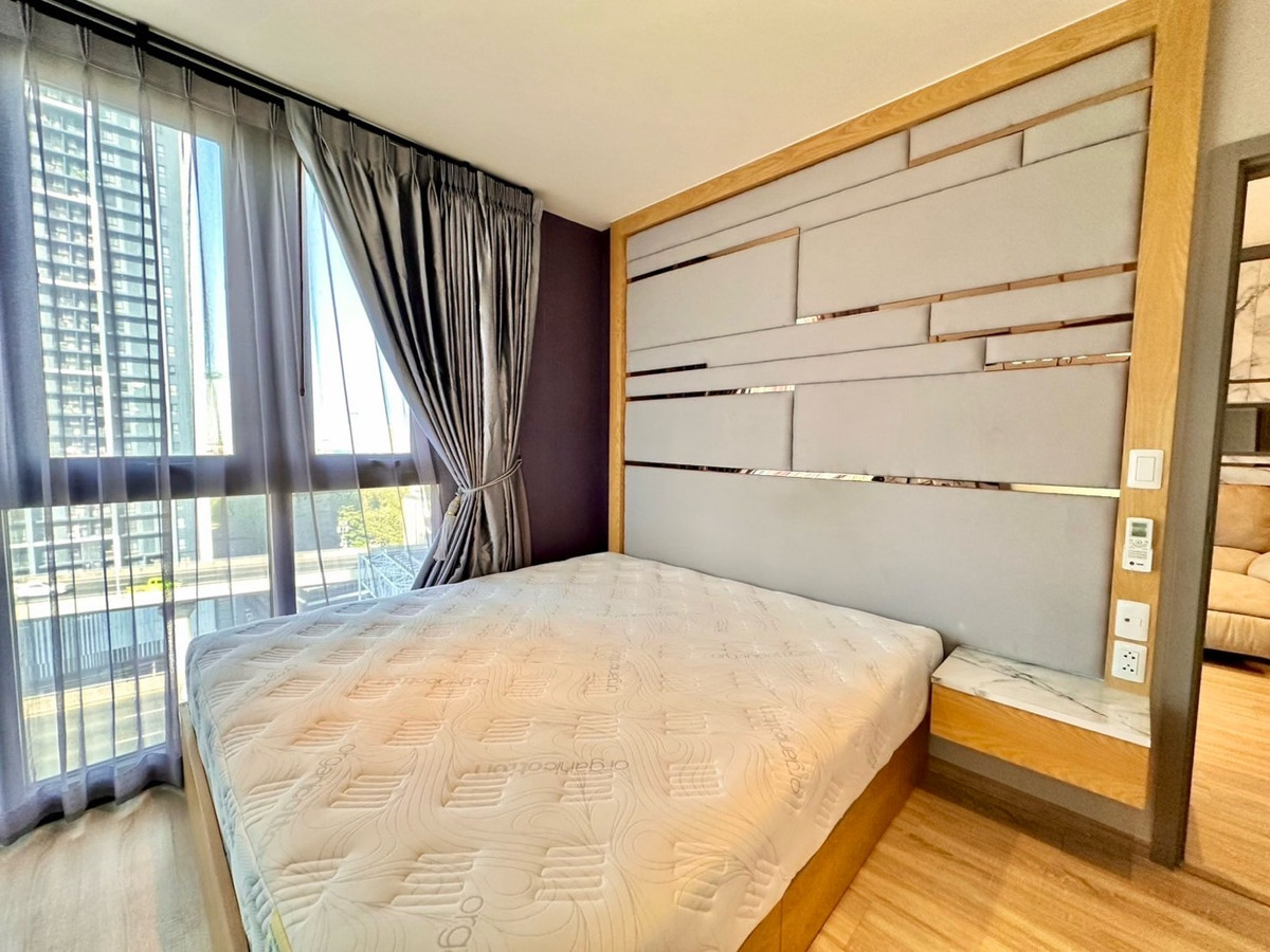 CondoRama9, Petchburi, RCA : Rent/Sell The Base Garden Rama9, fully furnished, beautiful room, ready to move in.