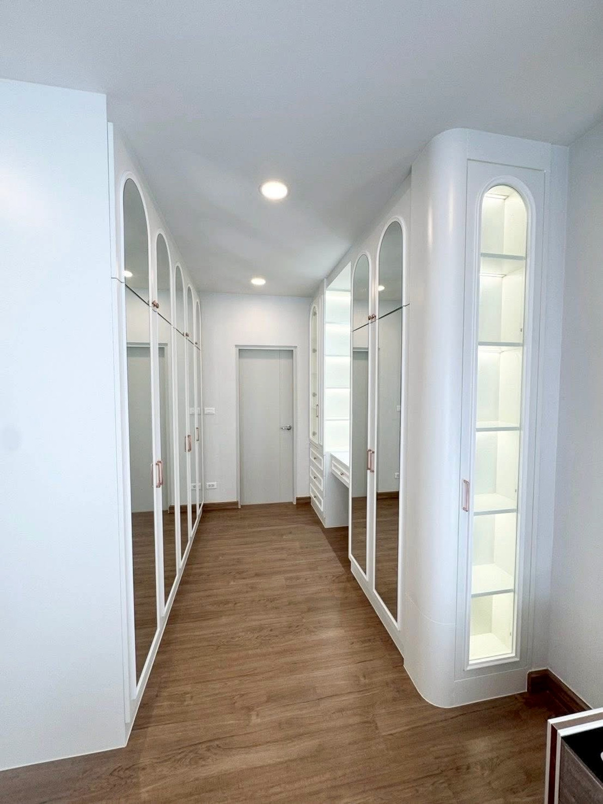 For RentHouseBangna, Bearing, Lasalle : ✨ [𝐅𝐎𝐑 𝐑𝐄𝐍𝐓] Brand new detached house. No one has ever moved in! Beautiful built-in decoration With garden area next to the house Near the club house