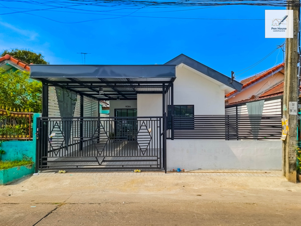 For SaleHouseMin Buri, Romklao : Single house for sale, 1 floor, 3 bedrooms, Sap Charoen Village. Liabwaree Rd. 29, Nong Chok, Khu Khwa, newly renovated, plus full furniture, ready to move in.