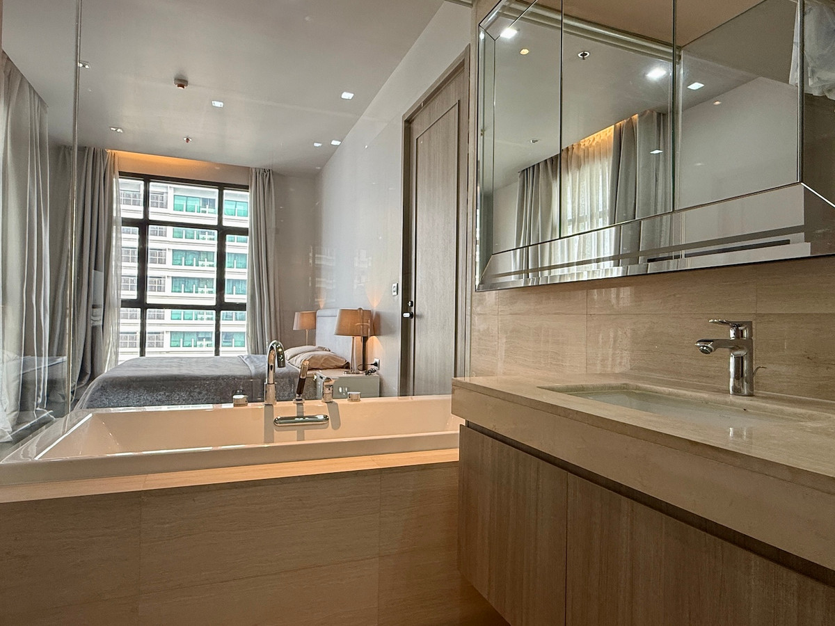 ให้เช่าคอนโดสุขุมวิท อโศก ทองหล่อ : คอนโด 1 นอน พร้อมอยู่ ใกล้ Emquatier, ตึกภิรัช และรถไฟฟ้า