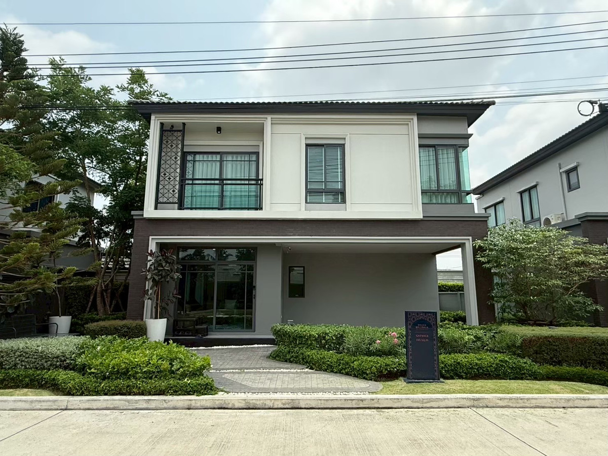 ขายบ้านพัฒนาการ ศรีนครินทร์ : บ้านเดี่ยวกรุงเทพกรีฑา ราคาเพียง 8.99MB.