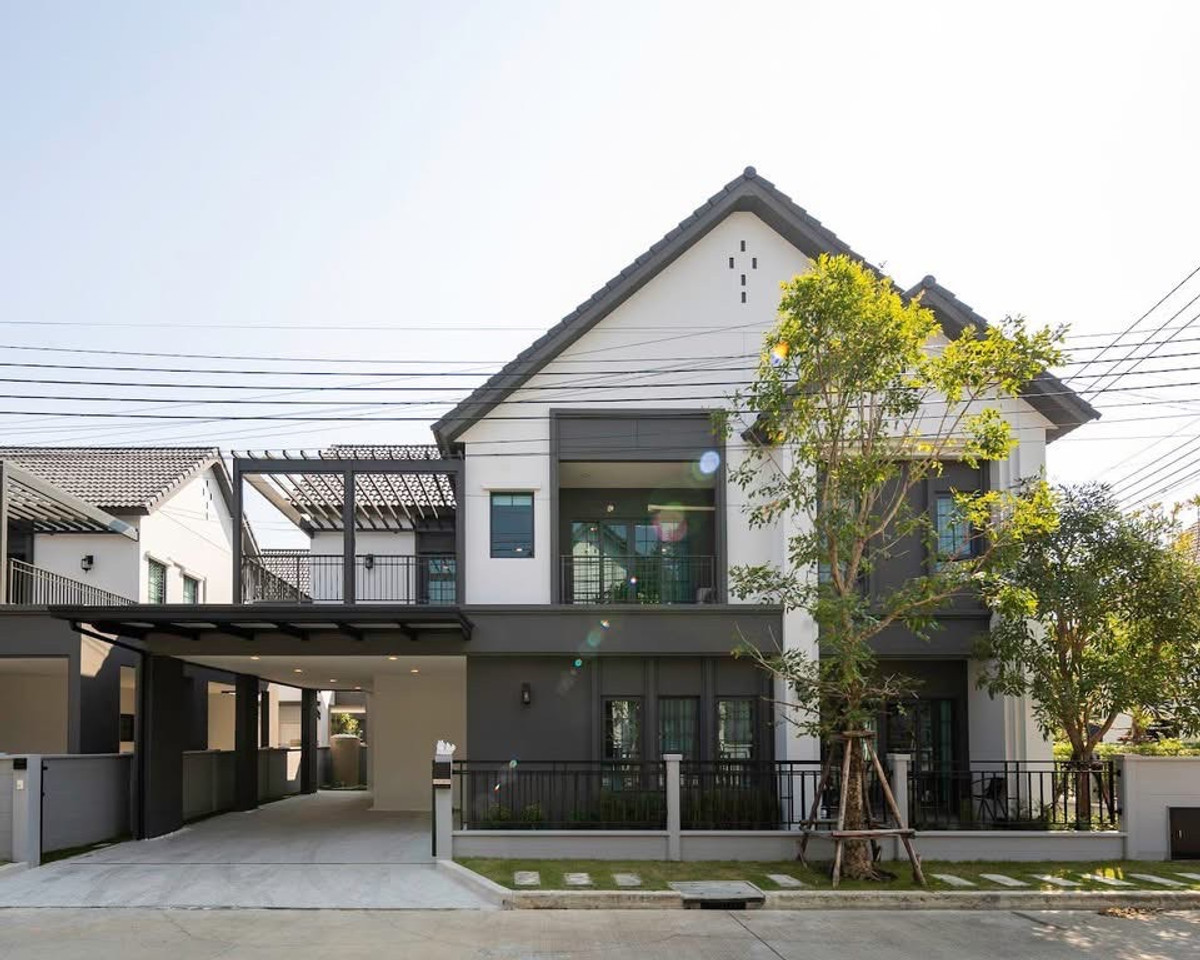 For RentHouseBangna, Bearing, Lasalle : ✨[ 𝐅𝐎𝐑 𝐑𝐄𝐍𝐓] Beautifully decorated detached house. Near Mega Bangna 🌳 ✅ For rent 𝟏𝟓𝟎,𝟎𝟎𝟎 baht / month