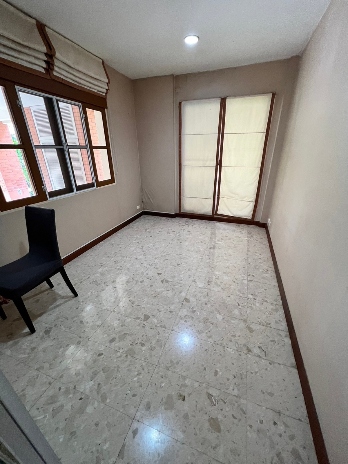 ให้เช่าบ้านพระราม 5 ราชพฤกษ์ บางกรวย : บ้านเดี่ยว 107ตรว. 5นาทีถึง DBS พระราม5 ขนาด 5ห้องนอน มีห้องแม่บ้านตางหาก