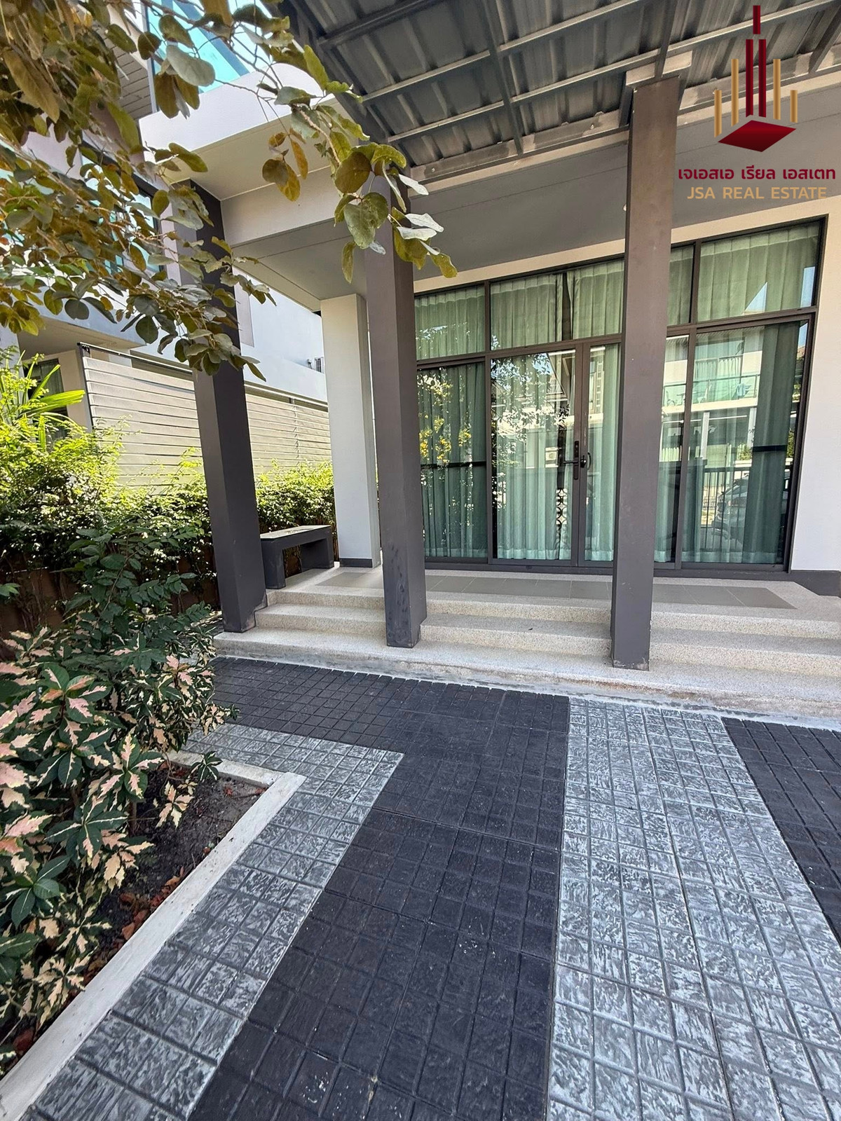 For RentHousePattanakan, Srinakarin : ✨ For Rent: Setthasiri Pattanakarn✨ 💰 Only 90,000 THB/month