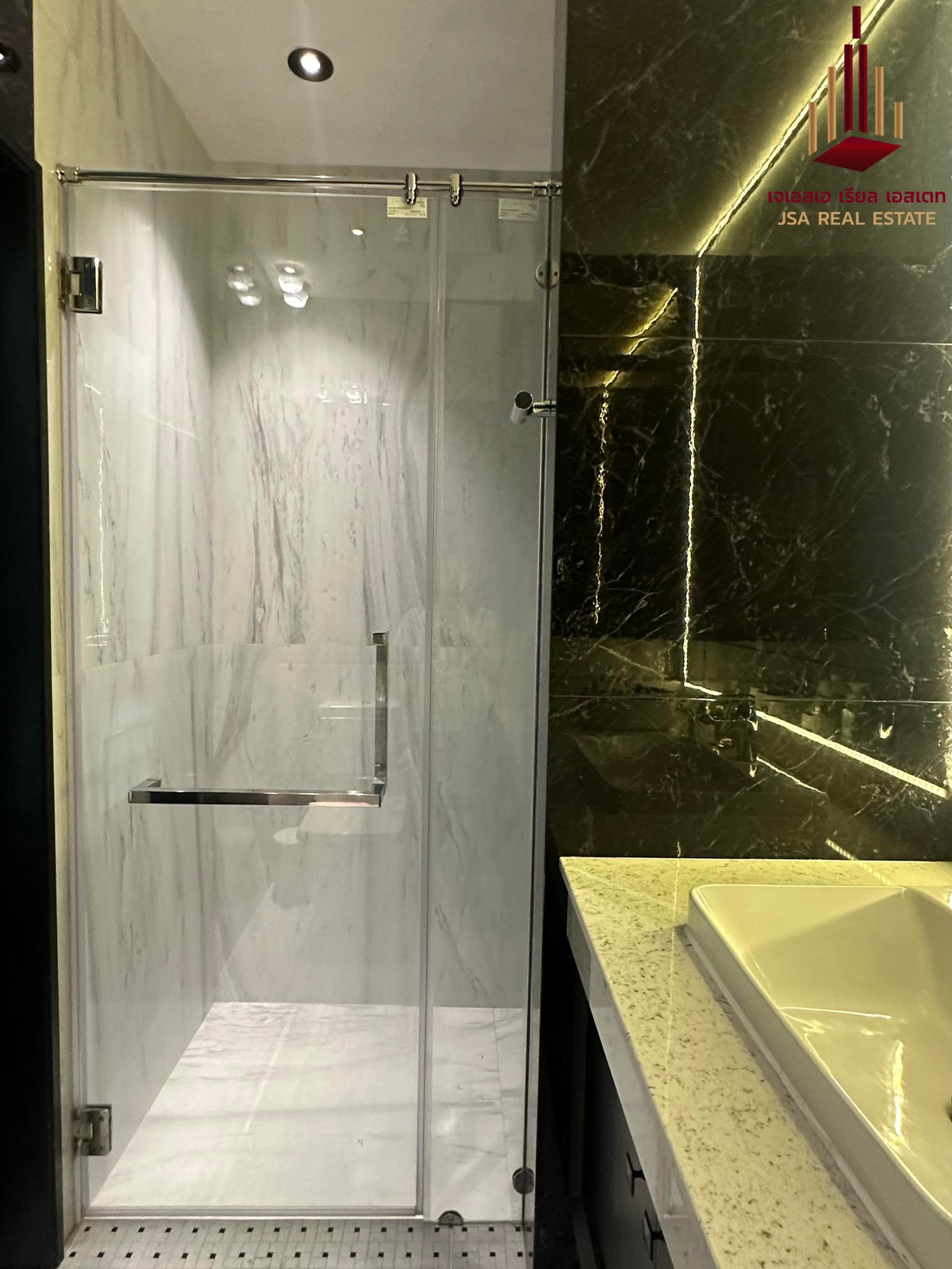 For RentHousePattanakan, Srinakarin : ✨ For Rent: Perfect Place Rama 9 - Krungthepkreetha✨ 💰 Only 120,000 THB/month