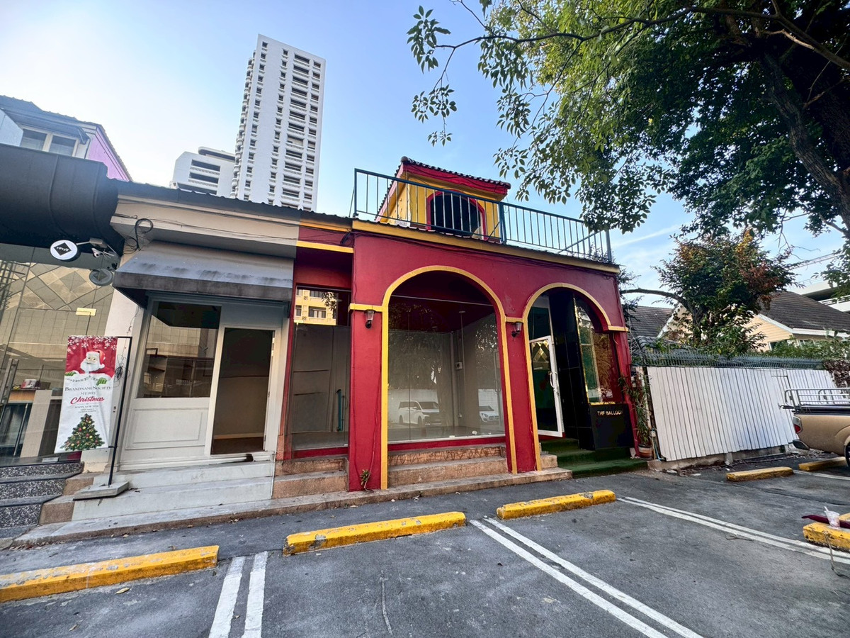 ให้เช่าร้านค้า/ตลาดนัดสุขุมวิท อโศก ทองหล่อ : ให้เช่าพื้นที่ขนาดเล็ก ทองหล่อ13 เข้าซอยเพียง 100 เมตร เหมาะทำธุรกิจ (N.1978)