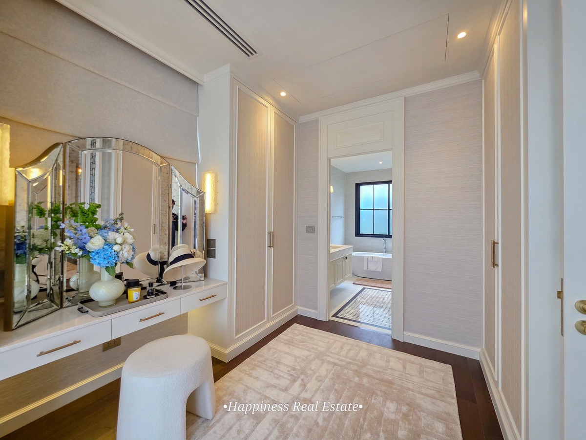 For SaleHousePattanakan, Srinakarin : Be the first owner of 𝐒𝐚𝐧𝐬𝐢𝐫𝐢 𝐋𝐮𝐱𝐮𝐫𝐲 𝐂𝐨𝐥𝐥𝐞𝐜𝐭𝐢𝐨𝐧, a house that is a symbol of victory and elegance. 𝐇𝐨𝐮𝐬𝐞 𝐨𝐟 𝐌𝐢𝐥𝐥𝐢𝐨𝐧𝐚𝐢𝐫𝐞