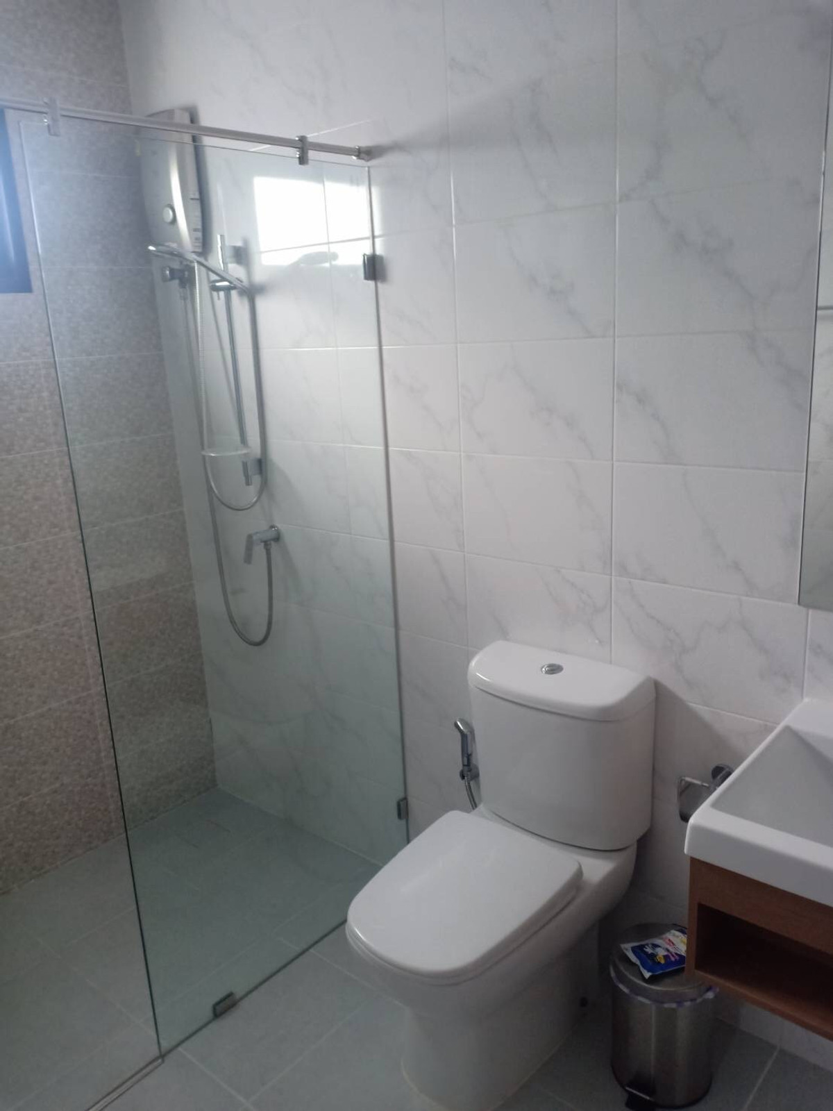 ให้เช่าบ้านปทุมธานี รังสิต ธรรมศาสตร์ : บ้านเดี่ยว 4ห้องนอน ห้องน้ำในตัวทั้งหมด ติดฟิวเจอร์ รังสิต เฟอร์นิเจอร์ครบ 10นาที ถึงสนามบิน