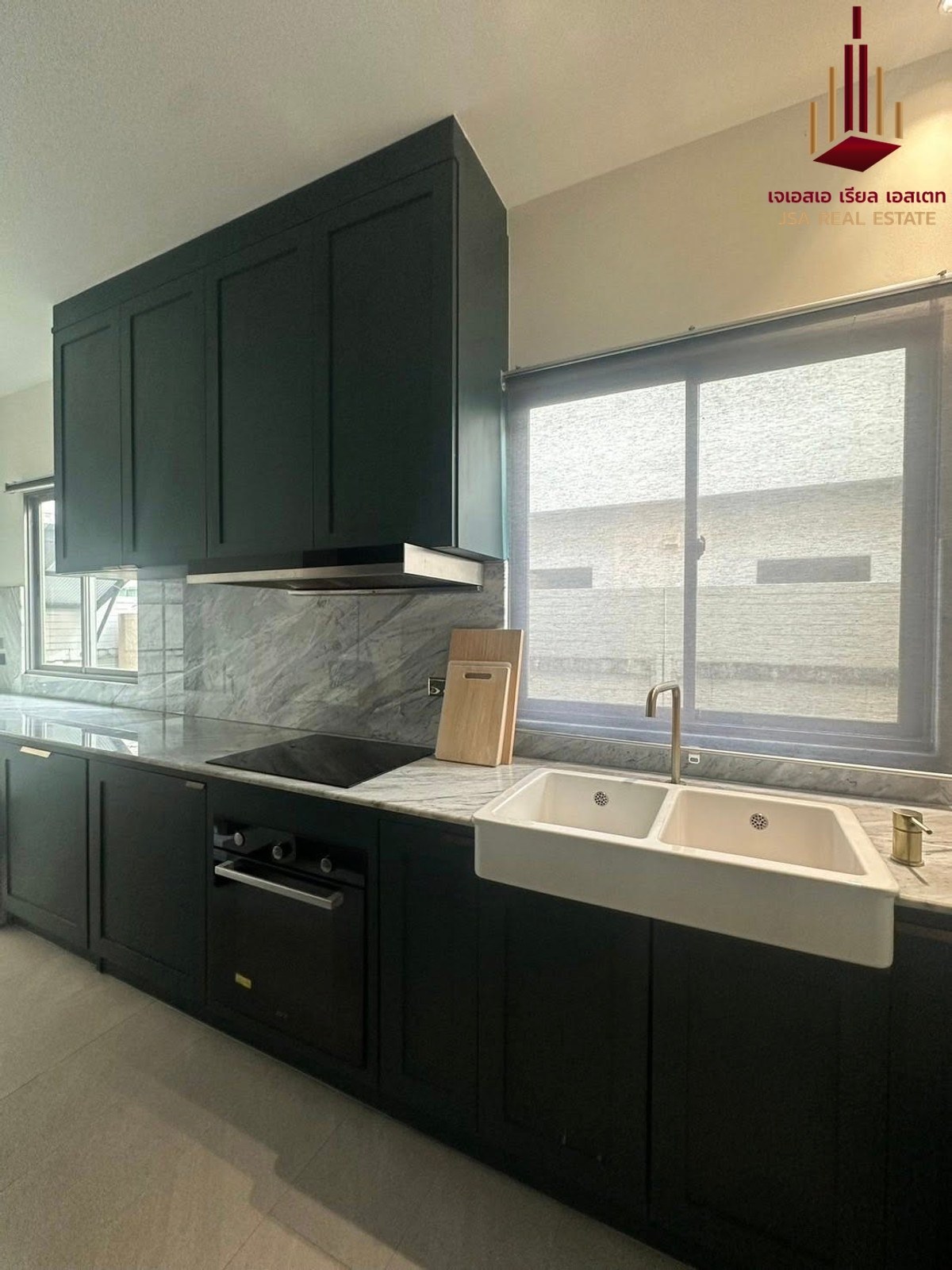 For RentHousePattanakan, Srinakarin : ✨ For Rent: Perfect Place Rama 9 - Krungthepkreetha✨ 💰 Only 120,000 THB/month