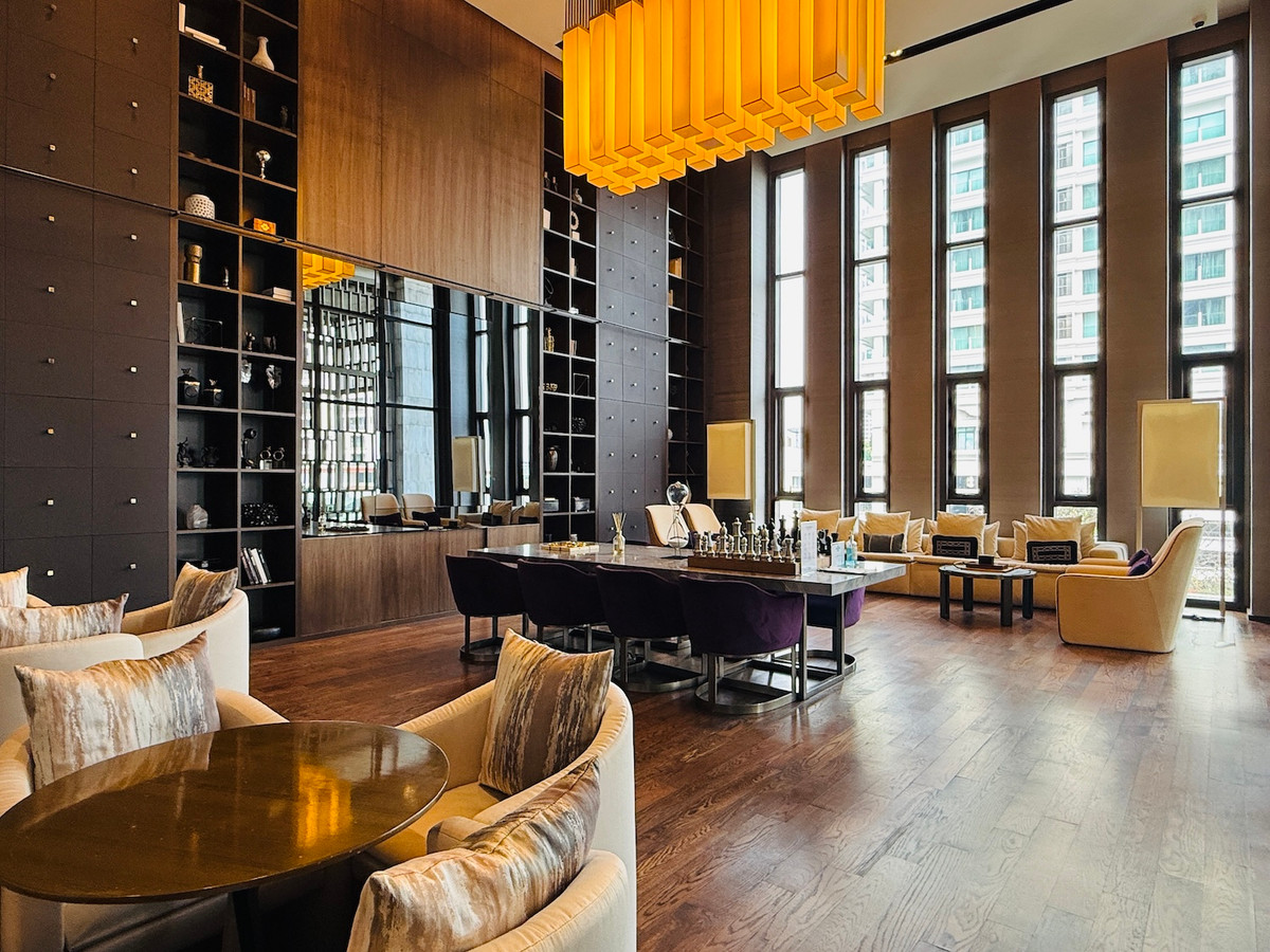 ให้เช่าคอนโดสุขุมวิท อโศก ทองหล่อ : คอนโด 1 นอน พร้อมอยู่ ใกล้ Emquatier, ตึกภิรัช และรถไฟฟ้า