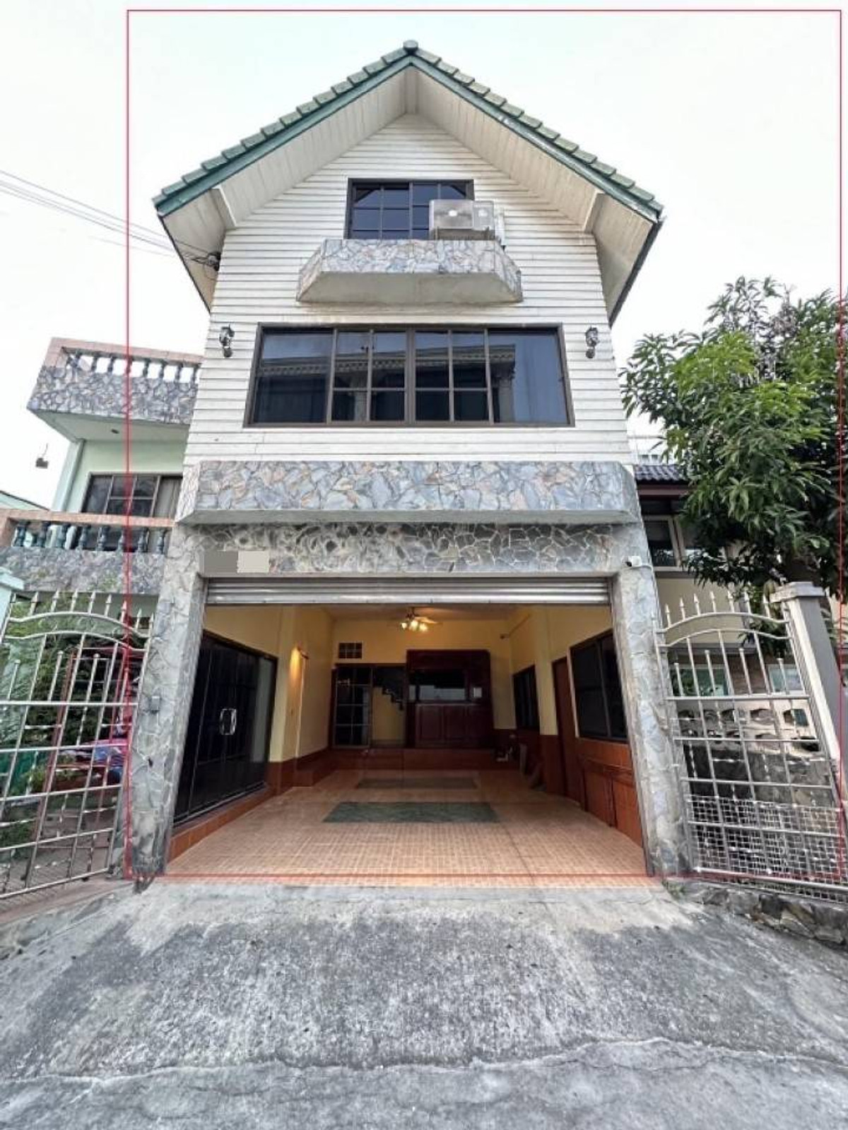 ให้เช่าทาวน์โฮมรัชดา ห้วยขวาง : ให้เช่าทาวน์โฮม 2 ชั้น ถนนรัชดา17 ทำดีใกล้MRTสุธิสาร  แอร์ เฟอร์นิเจอร์บางส่วน มี2นอน2น้ำ ราคาเช่าเดือนละ24,000บาท