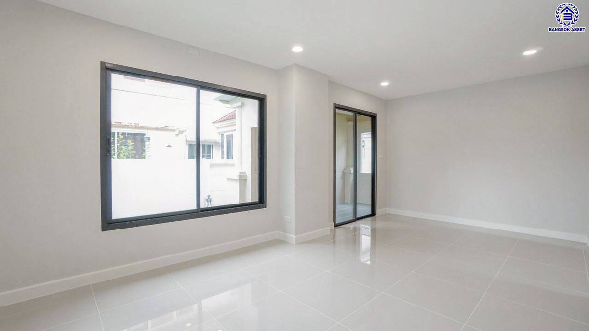 For SaleHouseNonthaburi, Bang Yai, Bangbuathong : 2-story detached house for sale, Perfect Place Rattanathibet-Sai Ma project. Near Central Rattanathibet Department Store, Central Westgate, Big C Rattanathibet, IKEA Bang Yai.