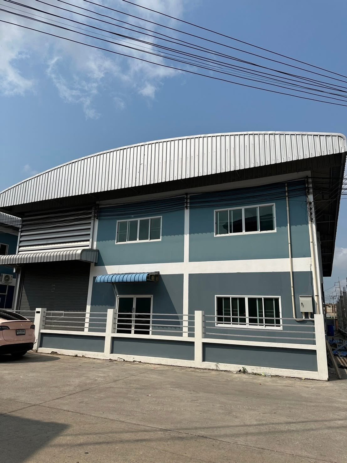 For RentWarehouseMahachai Samut Sakhon : For Rent, 📦 Warehouse with Office 📏 Area 580 sq.m. 📍 Mueang Samut Sakhon, Samut Sakhon