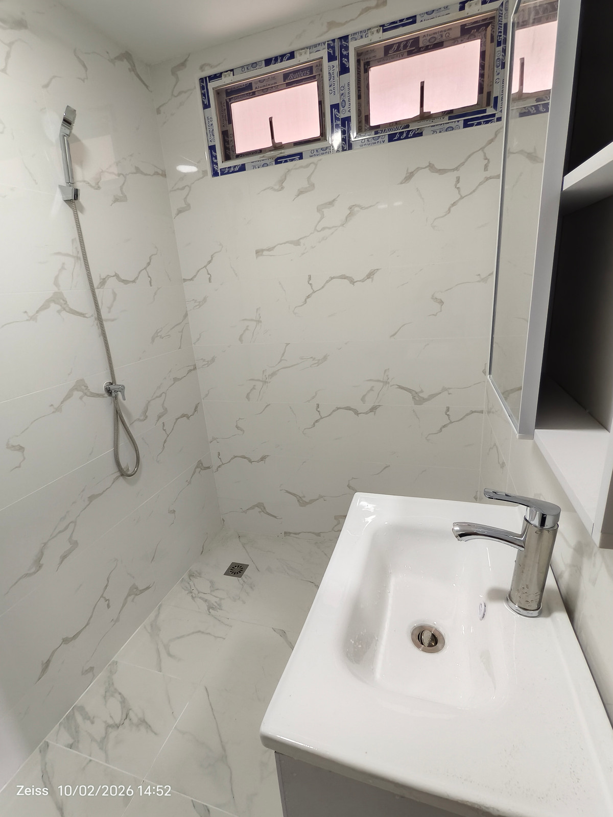 ขายบ้านปทุมธานี รังสิต ธรรมศาสตร์ : ขายบ้านเดี่ยว2ชั้น โฉนด 56 วา ซอยลำลูกกา 3 จามรเดชเจริญ ใกล้สถานีรถไฟฟ้าคูคต ใกล้ รีโนเวทใหม่ทั้งหลัง 