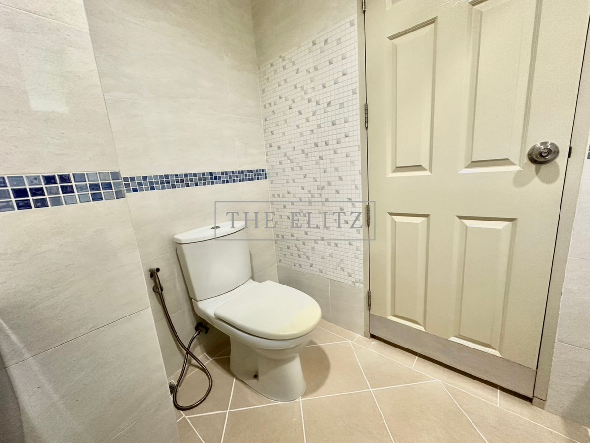 For RentCondoSathorn, Narathiwat : ✨ Live the Sathon Vibe! Rent Life@Sathorn 10 beautiful rooms, super hip location, easy walk to Not Just Another Cup 💕