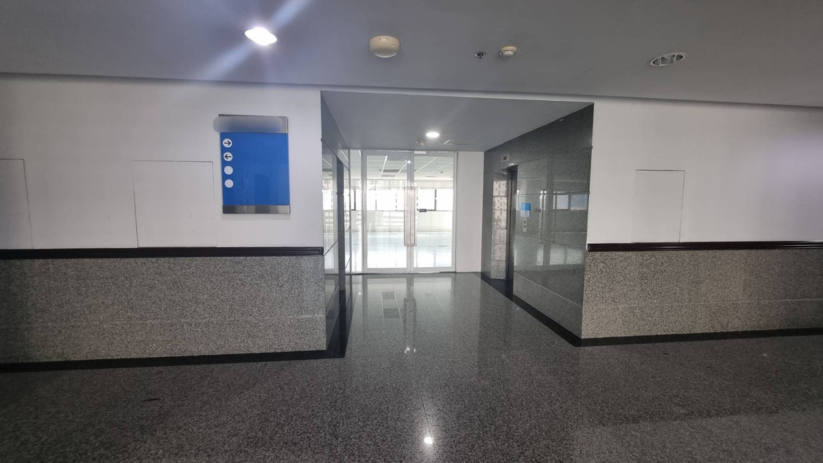 For RentOfficeRama9, Petchburi, RCA : Large Office for Rent – 1,656 sq.m. near MRT Rama 9