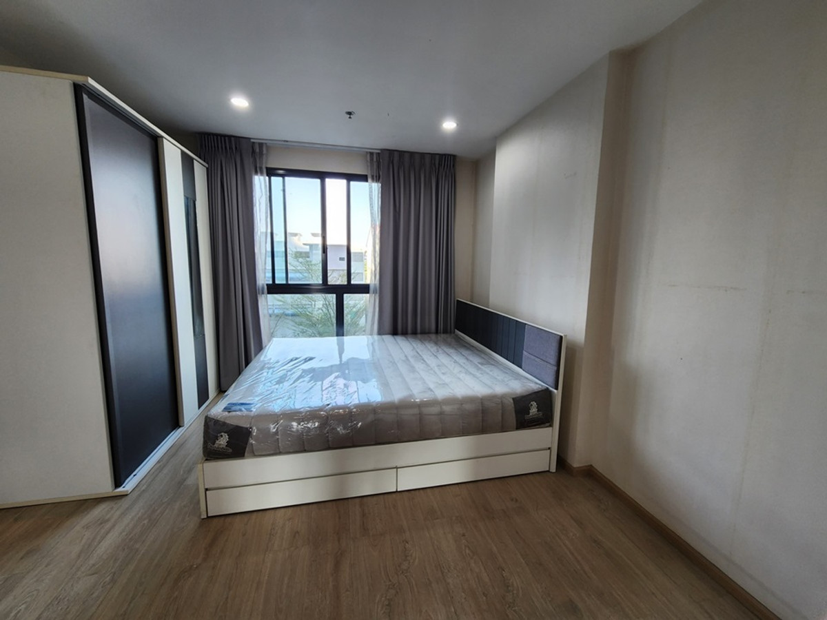 For SaleCondoThaphra, Talat Phlu, Wutthakat : For sale Ideo Sathorn Thapra (Ideo Sathorn Thapra), next to BTS Pho Nimit, 300 meters, with furniture, only 1.55 million baht.