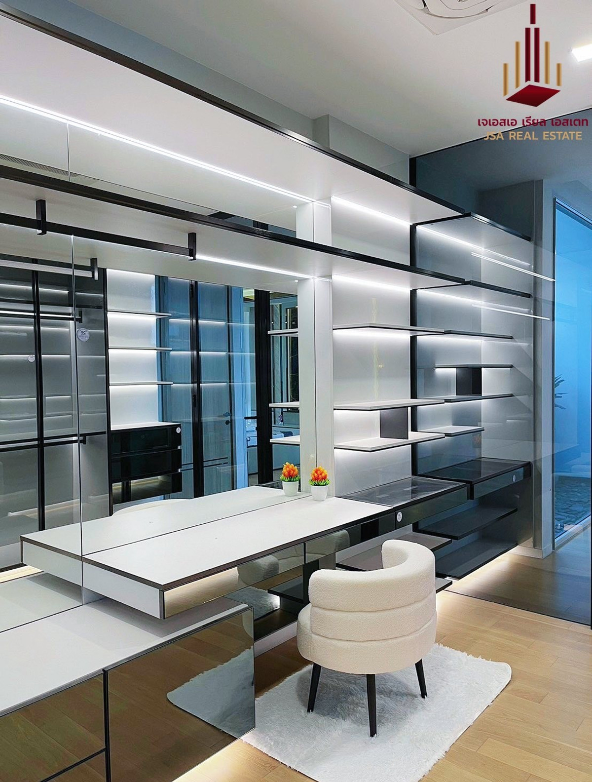 ขายบ้านเลียบทางด่วนรามอินทรา : ✨ For Sale: VIVE Ekkamai - Ramintra  ✨  💰 Only 53,900,000 THB