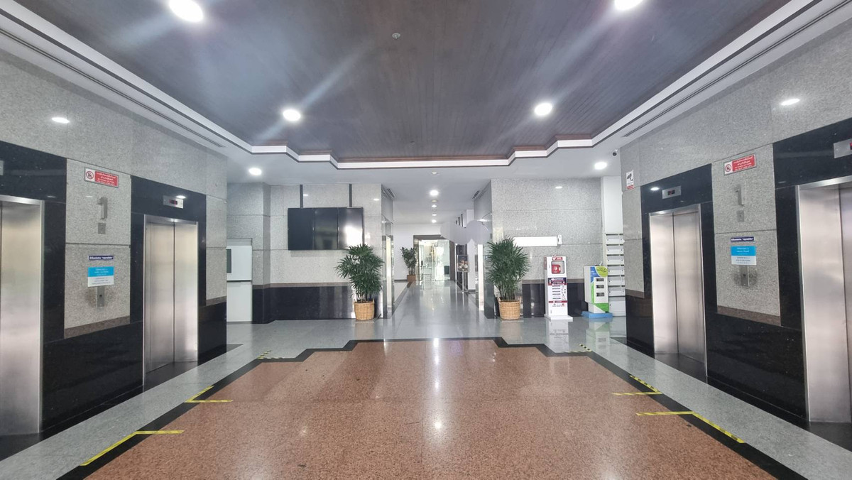 For RentOfficeRama9, Petchburi, RCA : Large Office for Rent – 1,656 sq.m. near MRT Rama 9