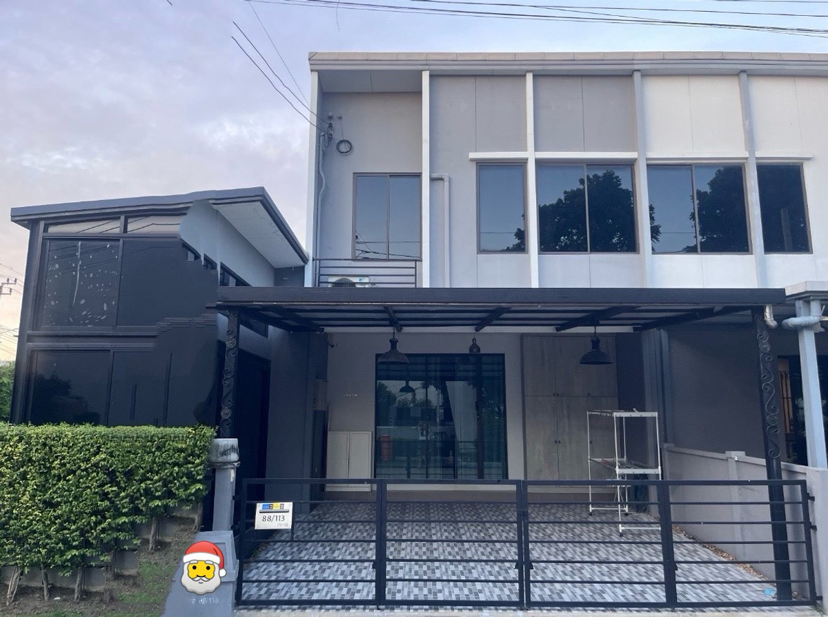 ให้เช่าทาวน์โฮมพัฒนาการ ศรีนครินทร์ : 🏡บ้านสวย วิวสระ–สวน ทาวน์โฮมอารมณ์บ้านเดี่ยว PLENO พระราม 9 – กรุงเทพกรีฑา 1 5 ห้องนอน 3 ห้องน้ำ หันทิศใต้ ลมดี อยู่สบายตลอดทั้งวัน