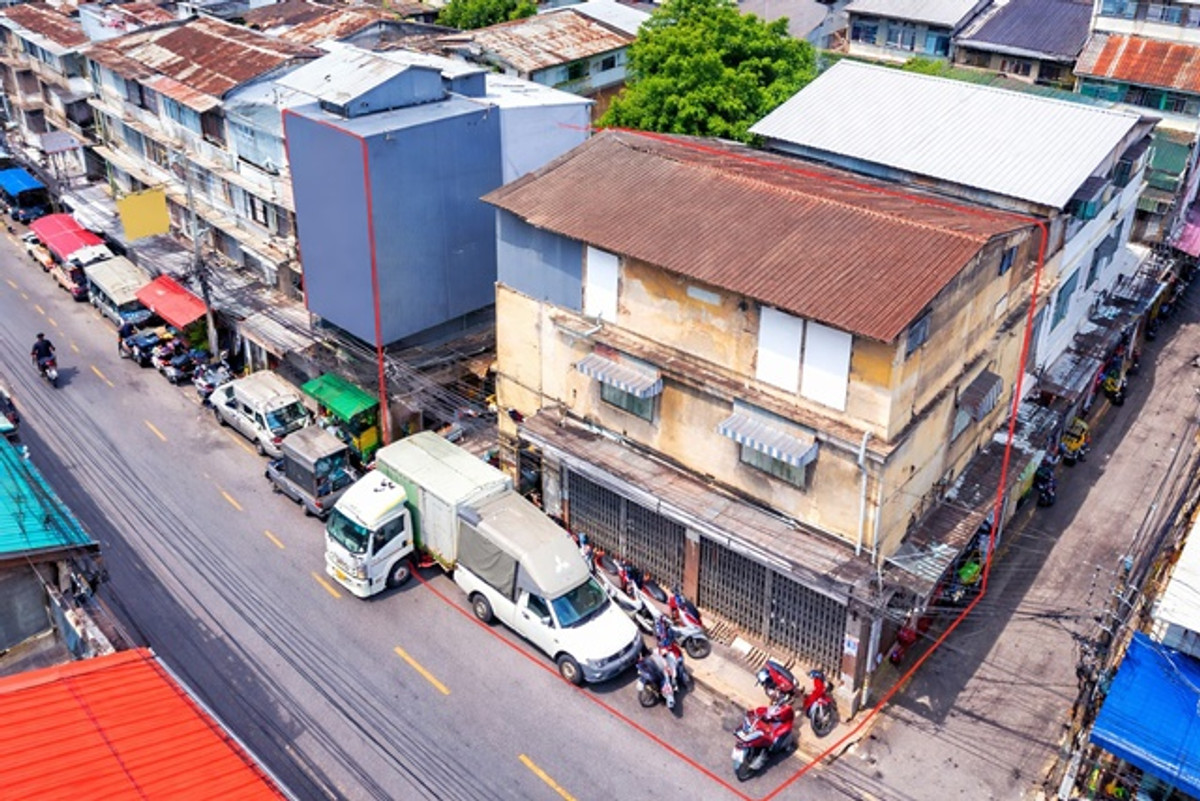 ให้เช่าอาคารพาณิชย์เยาวราช บางลำพู : แยกเรือนจำ 40ตร.ว. เยาวราช สวนรมณีนาถ 150ม. ใกล้ MRTสามยอด 650ม. อาคารพาณิชย์ 2 ชั้น หัวมุม 2 คูหา หน้าหลัง 4นอน 4น้ำ ตลาดสำเพ็ง 500 ม.