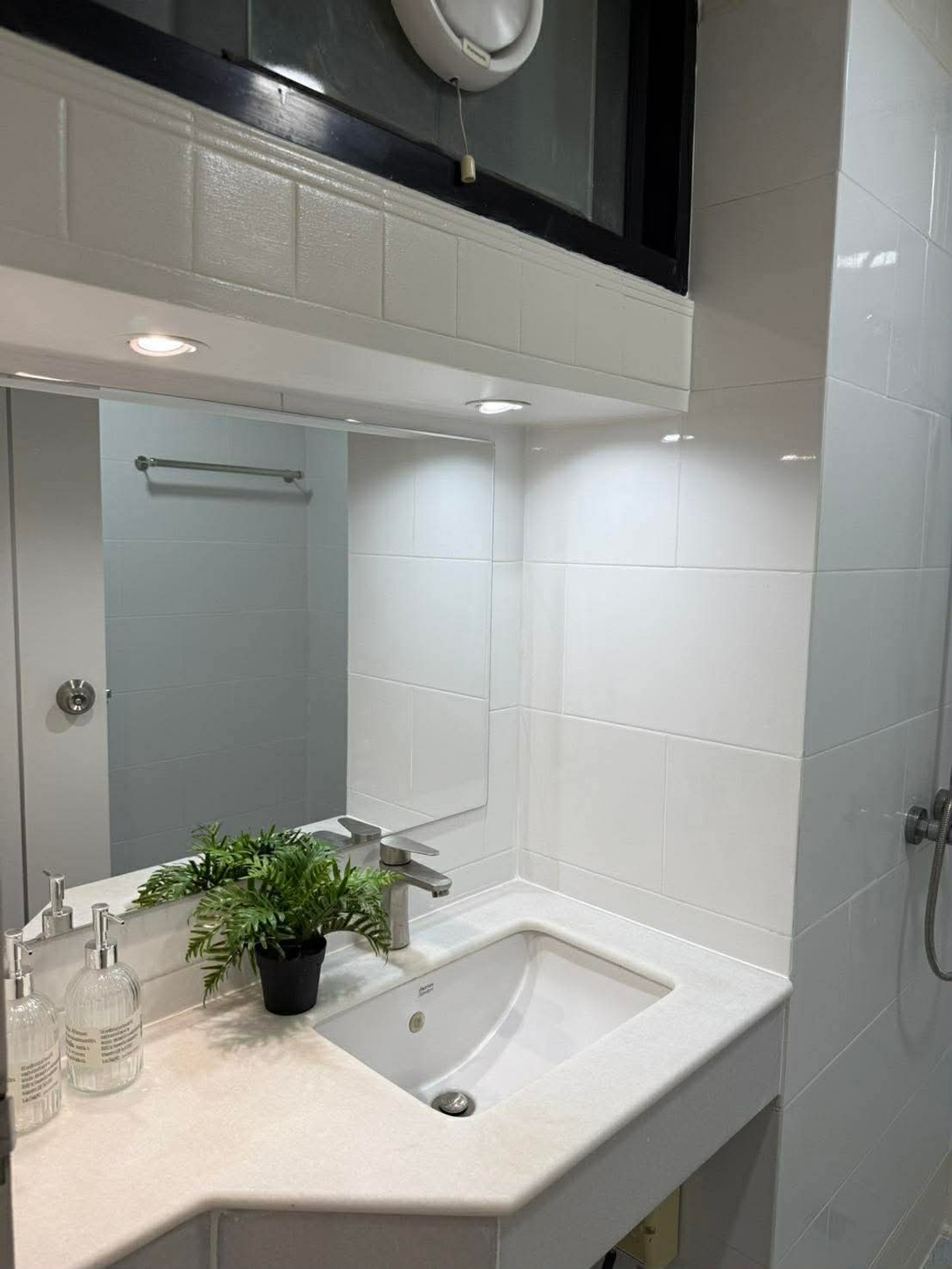 ขายคอนโดพัฒนาการ ศรีนครินทร์ : K-6722 ขาย🔥 ห้องสวย รีโนเวทใหม่ ชั้นสูง พร้อมอยู่ เซนต์ชาร์ม คอนโดมิเนียม ใกล้BTS  ศรีนครินทร์ 38