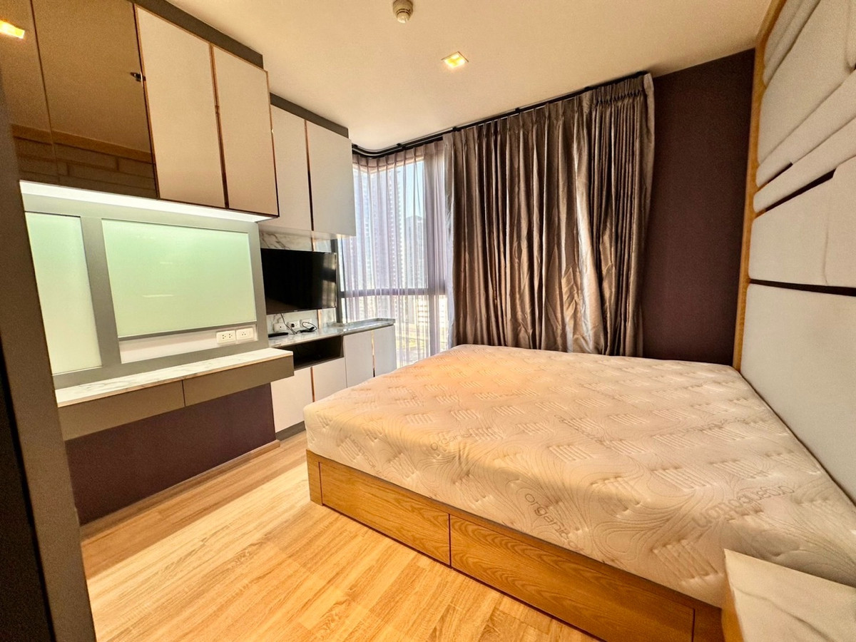 CondoRama9, Petchburi, RCA : Rent/Sell The Base Garden Rama9, fully furnished, beautiful room, ready to move in.