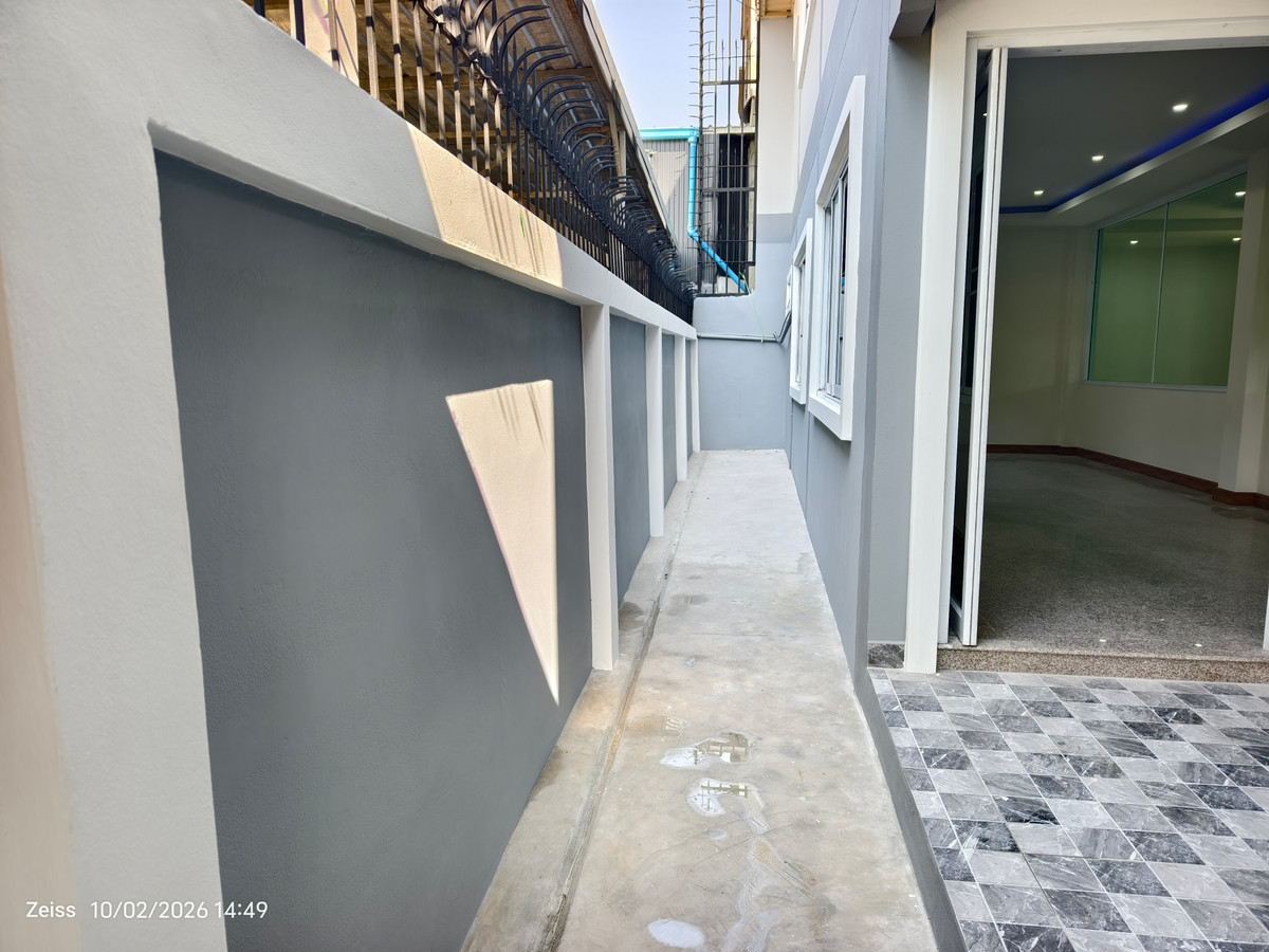 ขายบ้านปทุมธานี รังสิต ธรรมศาสตร์ : ขายบ้านเดี่ยว2ชั้น โฉนด 56 วา ซอยลำลูกกา 3 จามรเดชเจริญ ใกล้สถานีรถไฟฟ้าคูคต ใกล้ รีโนเวทใหม่ทั้งหลัง 