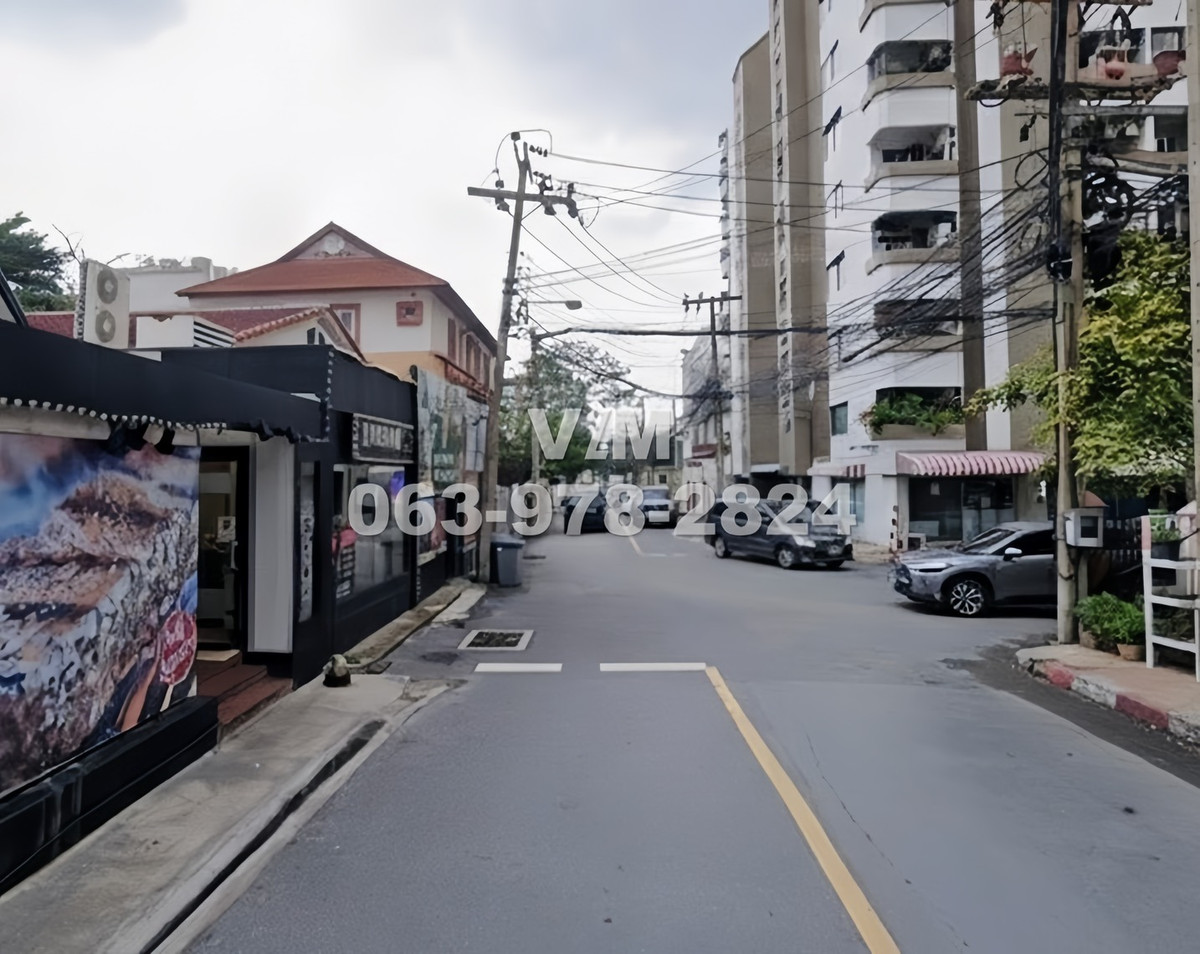 ขายที่ดินพระราม 9 เพชรบุรีตัดใหม่ RCA : ขายที่ดิน พร้อมอาคาร  ซอยศูนย์วิจัย แขวงบางกะปิ เขตห้วยขวาง  กว้าง ~16 เมตร ลึก ~26 เมตร  เนื้อที่ ~100 ตารางวา