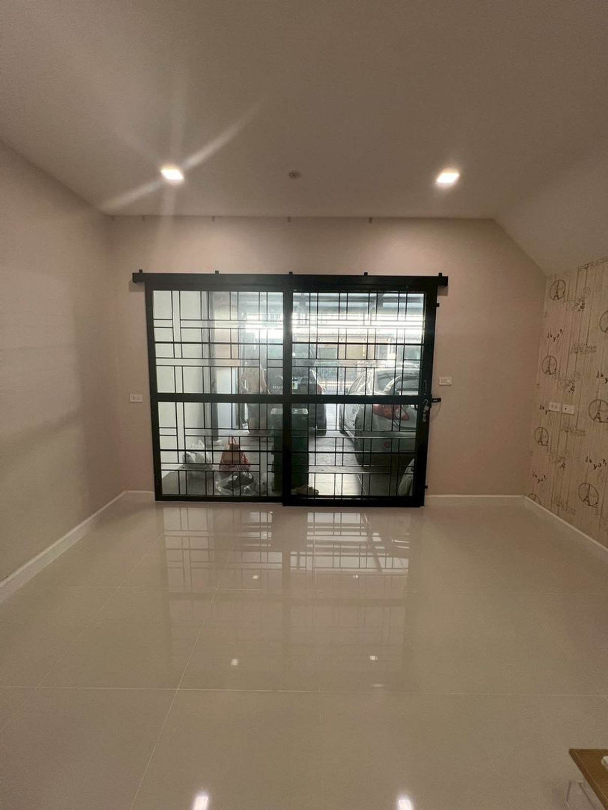 For SaleTownhomeBangna, Bearing, Lasalle : 20 sq m, 3 bedrooms, 2 bathrooms, 2-story townhome, Patio Bangna Wongwaen.