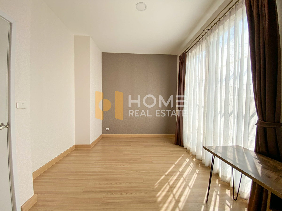 For RentTownhomeThaphra, Talat Phlu, Wutthakat : ⭐ Rare unit in front of the house, wont hit anyone 🏡 2-story townhome, garden view 🔥 Casa City Kanlapaphruek - Sathorn / 3 bedrooms (for rent), Casa City Kanlapaphruek - Sathorn / 3 Bedrooms (FOR RENT) BALL231