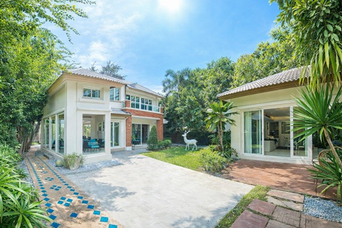 ให้เช่าบ้านรัตนาธิเบศร์ สนามบินน้ำ พระนั่งเกล้า : ลัดดารมย์ MRT บางรักน้อยท่าอิฐ 3 กม.ให้เช่าฅฤหาสน์ สุดหรู 5นอน 4 น้ำ ราชพฤกษ์ รัตนาธิเบศร์ 132 ตร.วา.350 ตร.ม.ทำเลศักยภาพ ติดถนนใหญ่