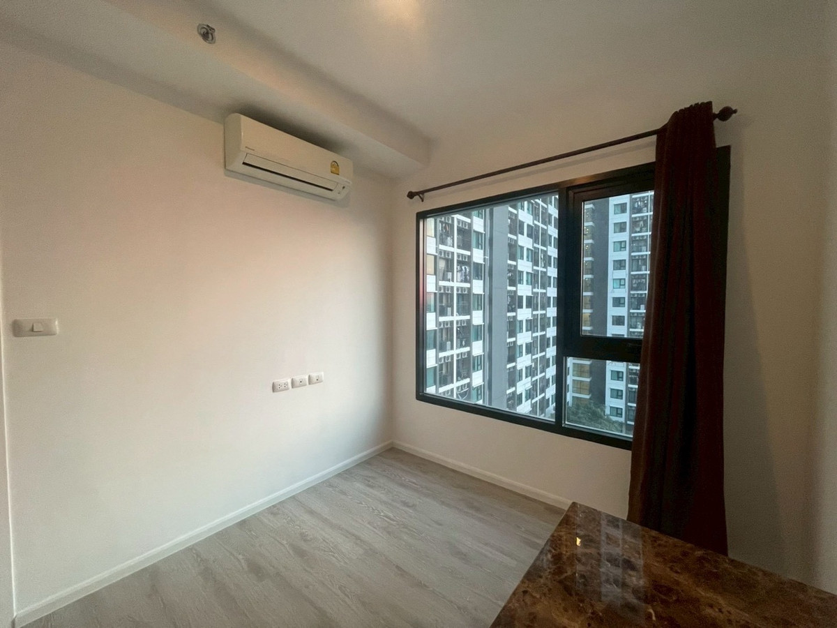 ขายคอนโดสมุทรปราการ สำโรง : ขาย ห้องใหม่ ตึก B  วิวสระ ฟรีส่วนลดเงินสด!