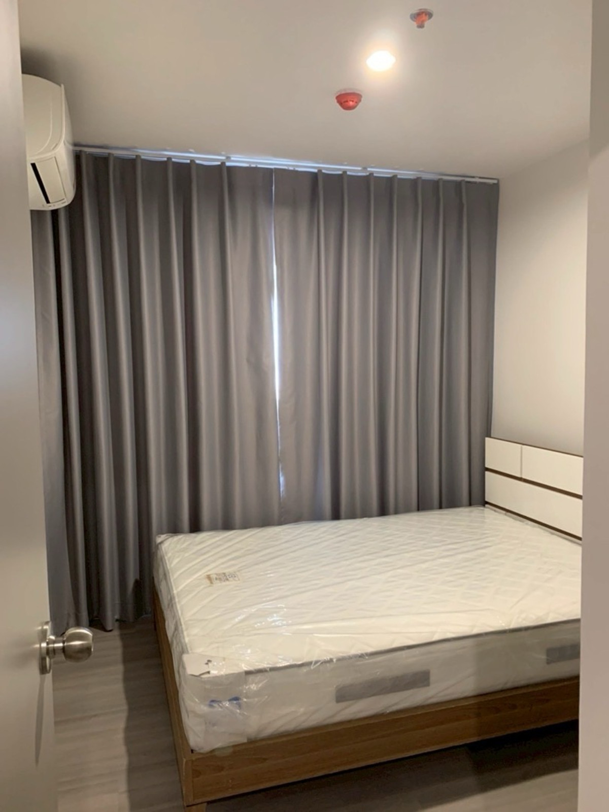 ให้เช่าคอนโดปิ่นเกล้า จรัญสนิทวงศ์ : @condocurator 📍ให้เช่า The Parkland Charan - Pinklao มีเครื่องซักผ้า พร้อมเข้าอยู่ [PM4551] 