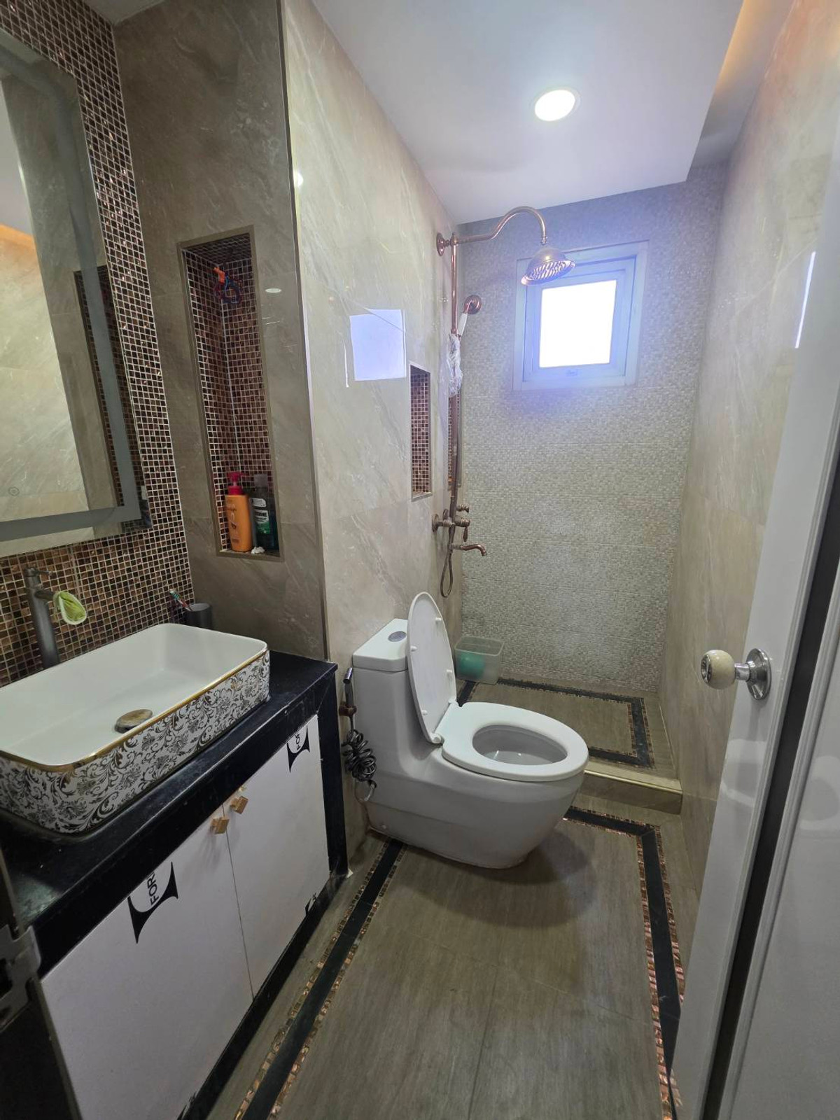 ให้เช่าคอนโดพระราม 3 สาธุประดิษฐ์ : ใกล้เซ็นทรัลพระราม3 เพียง 450 เมตร รีโนเวทห้องใหม่ๆ ชั้นสูงวิวสวย ปีใหม่ชมพลุได้สวยมากๆ มี 2 ระเบียง วิวเมือง และวิวแม่น้ำเจ้าพระยา