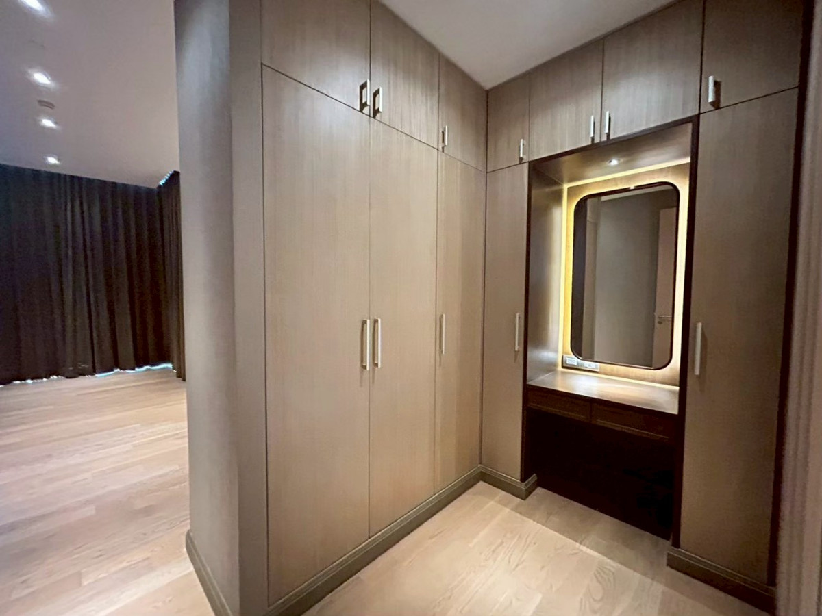 ขายคอนโดวงเวียนใหญ่ เจริญนคร : Magnolias Waterfront Residences @ ICONSIAM 3 Bed 4 Bath 217.54sqm Sale 120 MB Call 0635925888