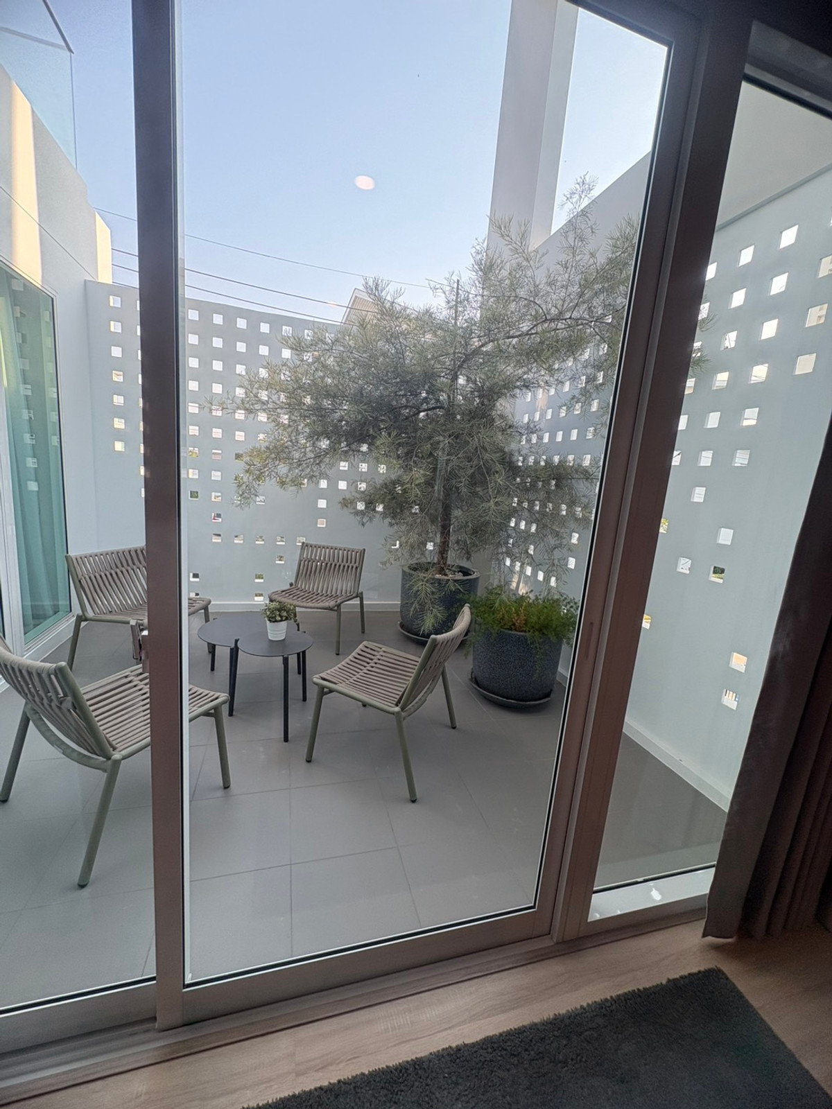 ขายบ้าน : บ้านเดี่ยว 3 ชั้น Modern Minimal Style โครงการ Nirvana Absolute Krungthep Kreetha ขายราคาพิเศษ