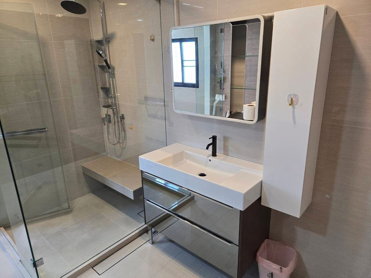 ให้เช่าบ้านบางนา แบริ่ง ลาซาล : มัณฑนา บางนา กม.7 / 5 ห้องนอน (เช่า), Mantana Bangna Km.7 / 5 Bedrooms (FOR RENT) YOK032