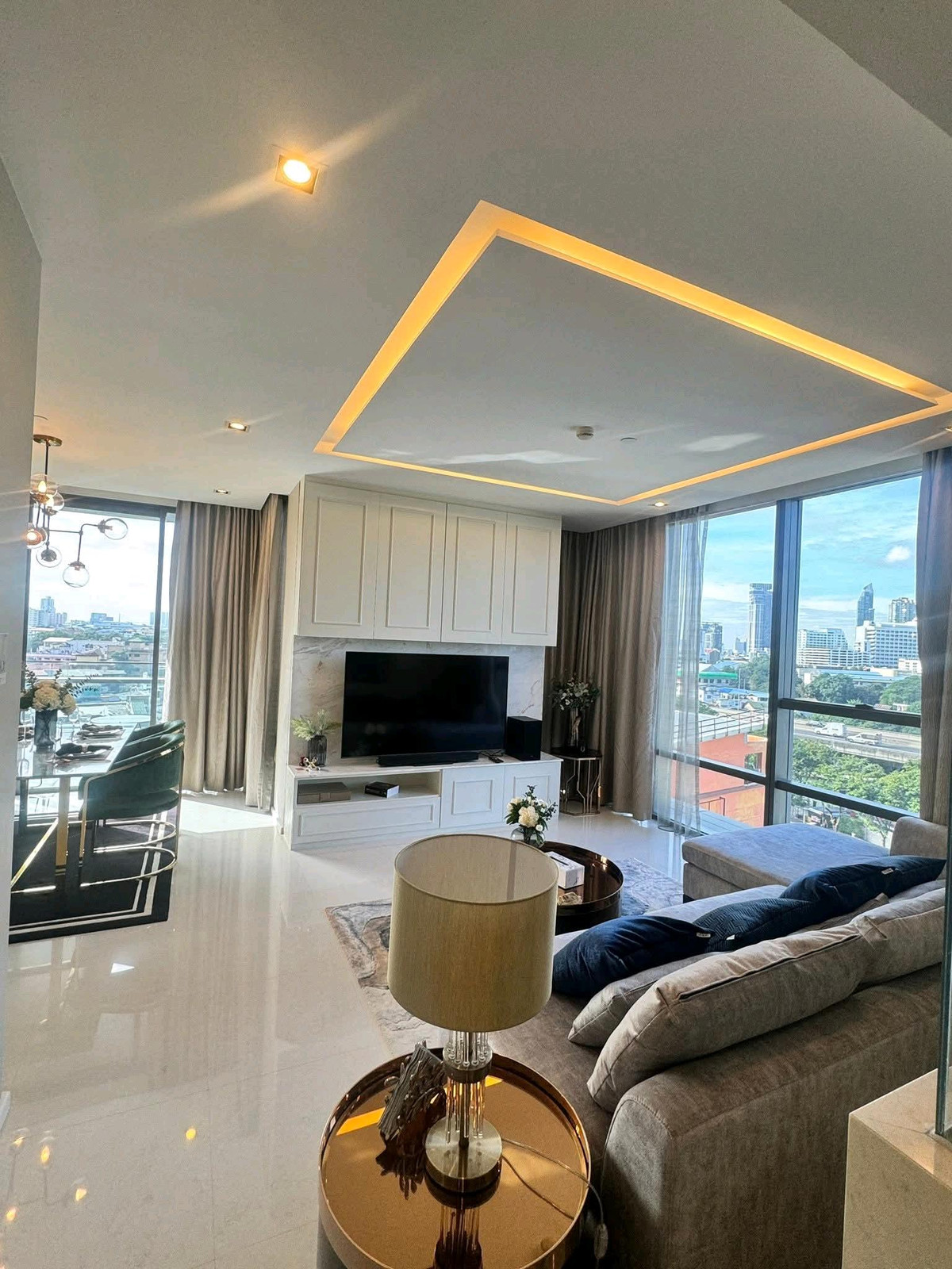 For RentCondoSathorn, Narathiwat : 💫 Luxury condo in the heart of Sathorn | Highly private, private elevator 🚪✨