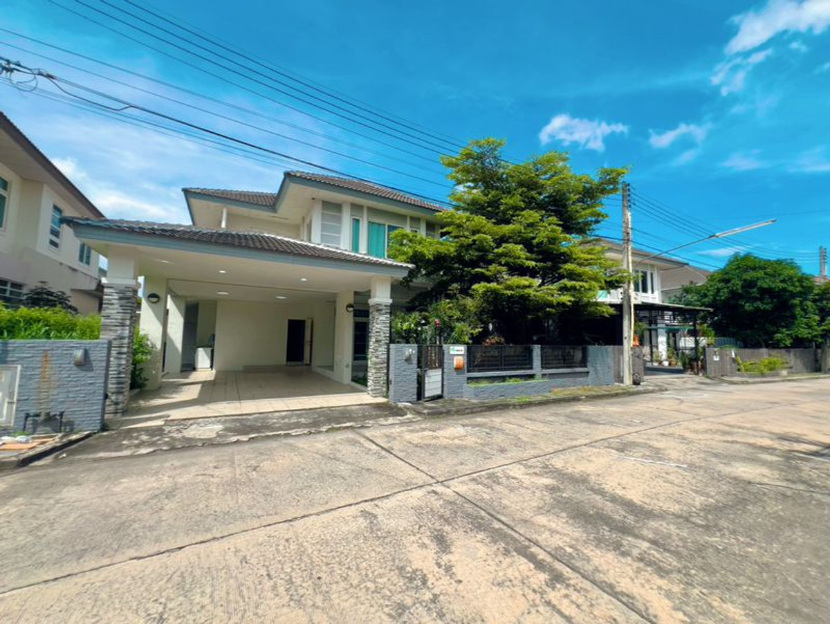 For RentHouseSriracha Laem Chabang Ban Bueng : House for rent in Sriracha-Nong Kham, Country Home Lake and Park, near the bypass.