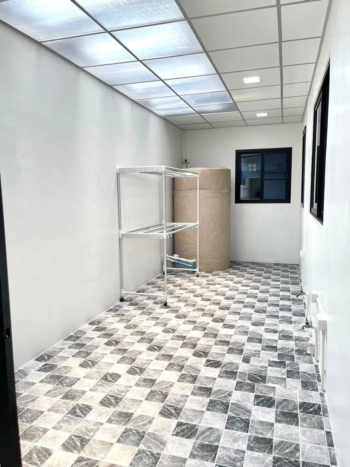 ให้เช่าบ้านปทุมธานี รังสิต ธรรมศาสตร์ : บ้านเดี่ยว 4ห้องนอน ห้องน้ำในตัวทั้งหมด ติดฟิวเจอร์ รังสิต เฟอร์นิเจอร์ครบ 10นาที ถึงสนามบิน