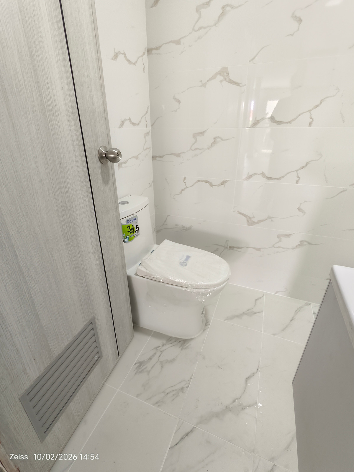 ขายบ้านปทุมธานี รังสิต ธรรมศาสตร์ : ขายบ้านเดี่ยว2ชั้น โฉนด 56 วา ซอยลำลูกกา 3 จามรเดชเจริญ ใกล้สถานีรถไฟฟ้าคูคต ใกล้ รีโนเวทใหม่ทั้งหลัง 