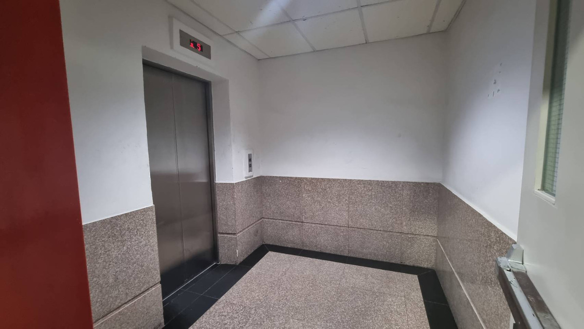 For RentOfficeRama9, Petchburi, RCA : Large Office for Rent – 1,656 sq.m. near MRT Rama 9