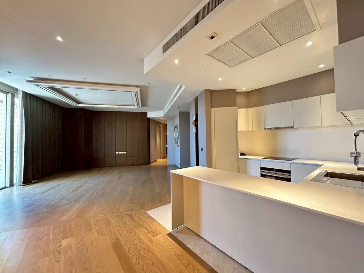 ขายคอนโดวงเวียนใหญ่ เจริญนคร : Magnolias Waterfront Residences @ ICONSIAM 3 Bed 4 Bath 217.54sqm Sale 120 MB Call 0635925888