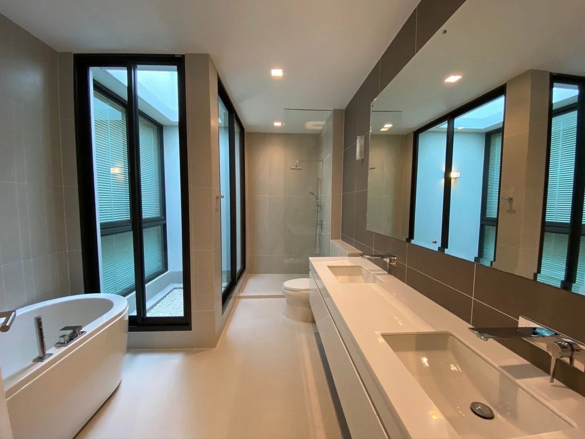 บ้านเลียบทางด่วนรามอินทรา : บ้านเดี่ยว หลังมุม แบบ Etna 4 ห้องนอน 3 ที่จอดรถ ราคาพิเศษ