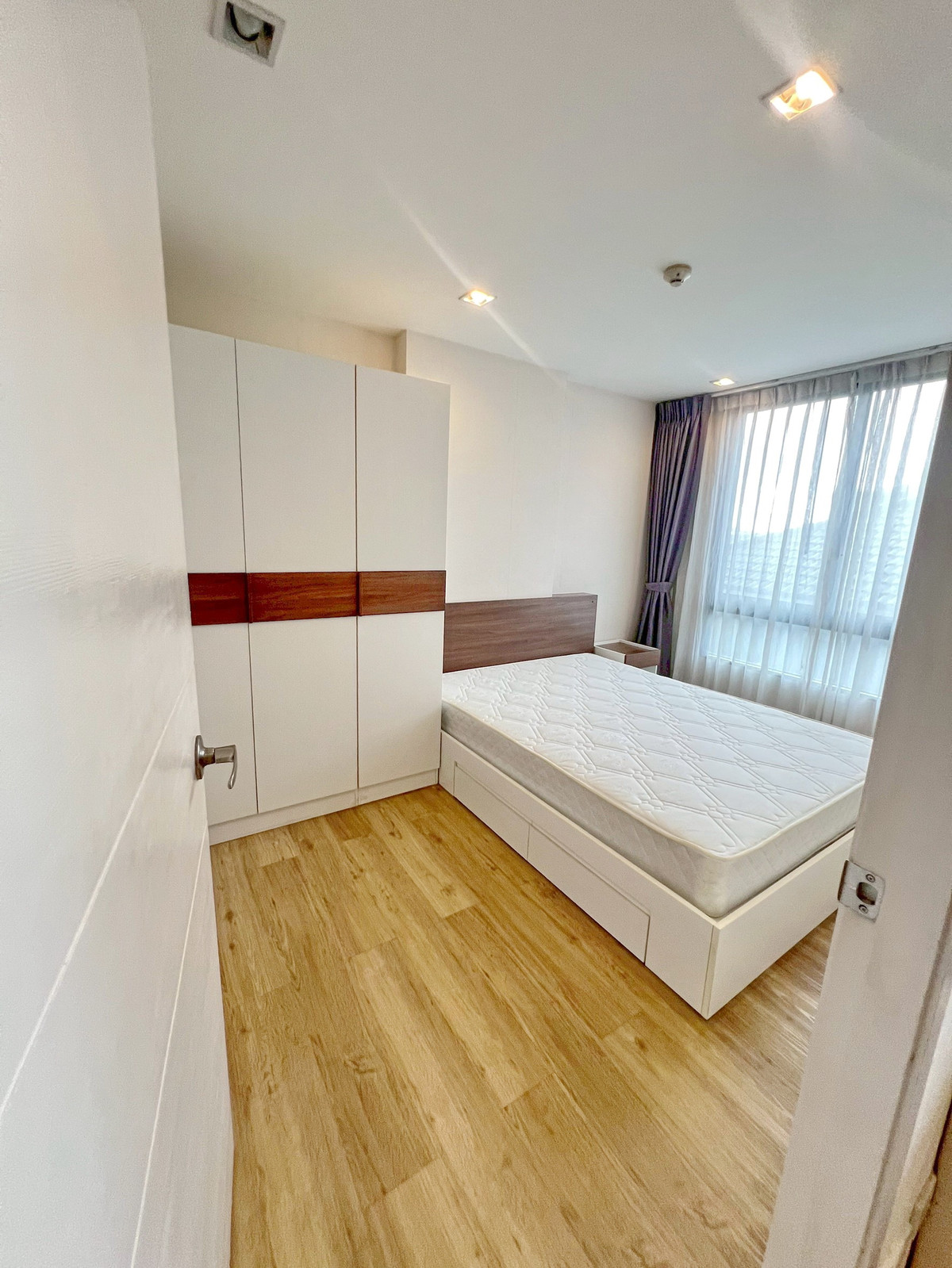 ให้เช่าคอนโดรัชดา ห้วยขวาง : 9761♛ให้เช่าคอนโด 1 ห้องนอน♙วีโน่ รัชดา 32♜MRTลาดพร้าว∞099-5919653,065-9423251🜲Line@sureresidence