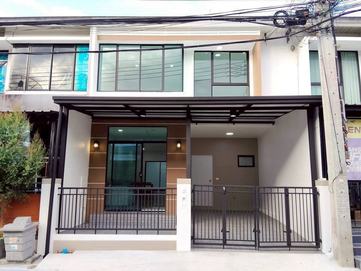 For SaleTownhomeNonthaburi, Bang Yai, Bangbuathong : Urgent sale! 2-story townhouse, The Villa Bang Bua Thong Village, area 21.8 sq m., function 3 bedrooms, 2 bathrooms, front of the house faces 