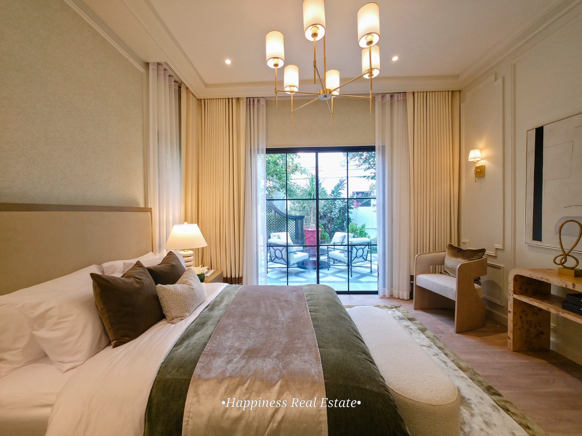 For SaleHousePattanakan, Srinakarin : Be the first owner of 𝐒𝐚𝐧𝐬𝐢𝐫𝐢 𝐋𝐮𝐱𝐮𝐫𝐲 𝐂𝐨𝐥𝐥𝐞𝐜𝐭𝐢𝐨𝐧, a house that is a symbol of victory and elegance. 𝐇𝐨𝐮𝐬𝐞 𝐨𝐟 𝐌𝐢𝐥𝐥𝐢𝐨𝐧𝐚𝐢𝐫𝐞